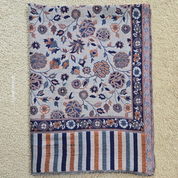 Accessories - NWOT Cashmere Jacquard Jamawar Scarf Shawl
